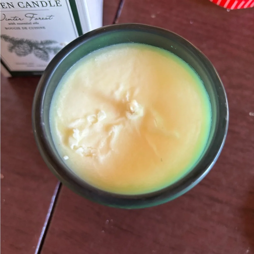 Williams Sonoma Kitchen Candle - Green with Gold Lid
